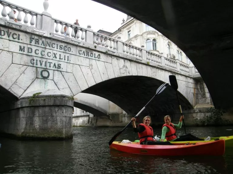 Kajak na reki Ljubljanici