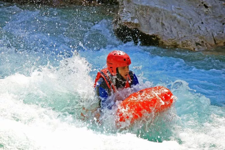 Attività sul fiume Soca per l'addio al celibato